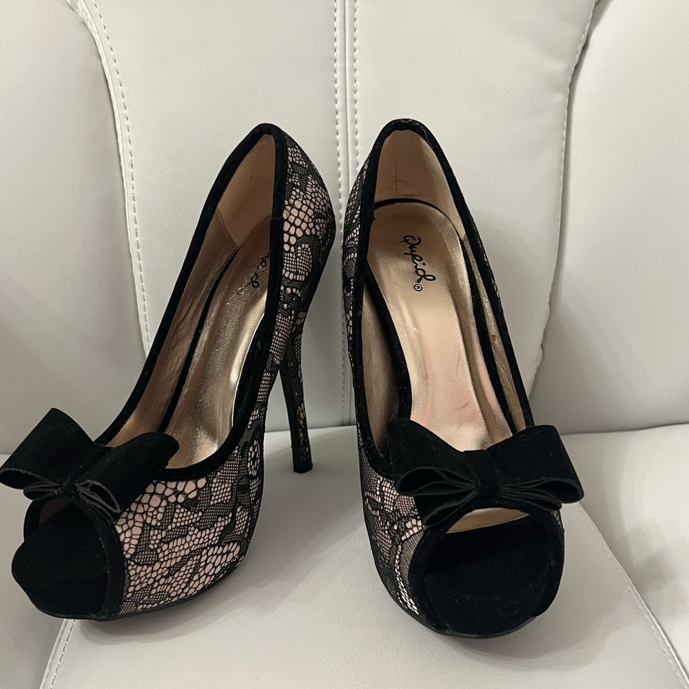 Qupid Peep Toe High Heels, Blush/Blk, Size: 7.5
